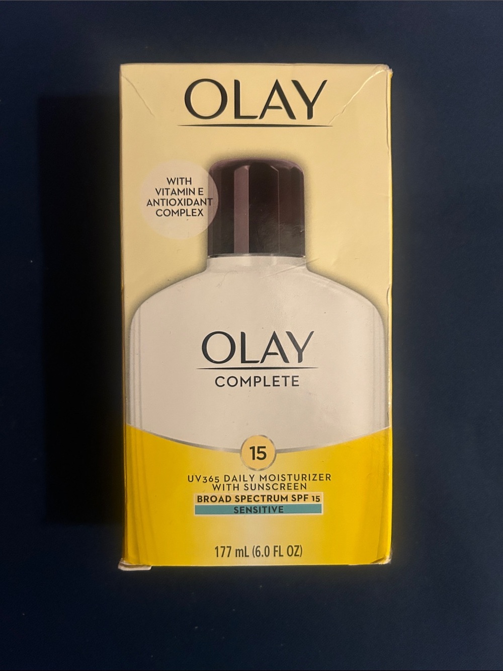 OLAY Complete Daily Moisturizer SPF 15 - Yellow & White Packaging